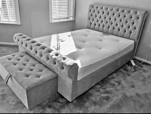 Chesterfield ottoman sleigh - chesterfield,